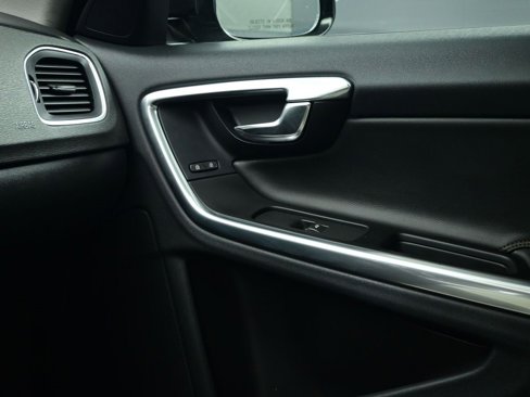 Used 2016 Volvo S60 T5 Cross Country Platinum image 26