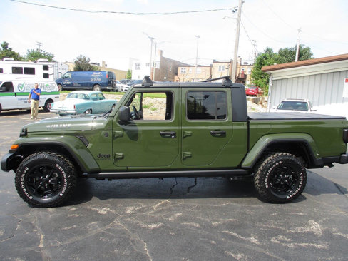 Used 2021 Jeep Gladiator Sport image 19