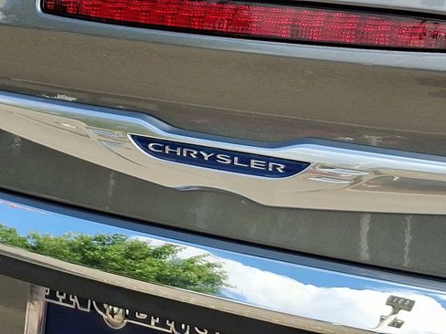 Used 2013 Chrysler 200 Limited image 30