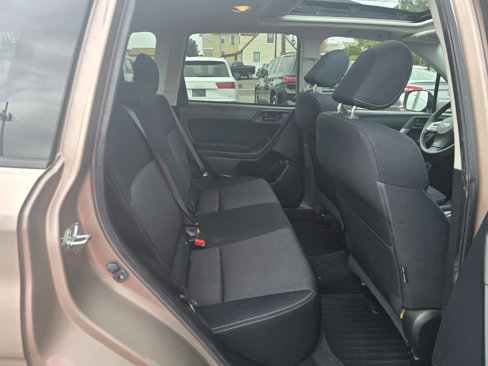 Used 2015 Subaru Forester 2.5i Premium w/ All-Weather Package image 14