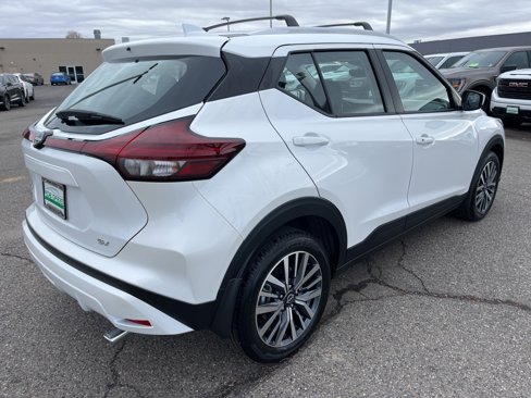 New 2024 Nissan Kicks SV w/ Interior Electronics Package image 7
