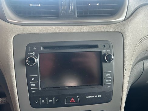 Used 2015 Chevrolet Traverse LS image 22