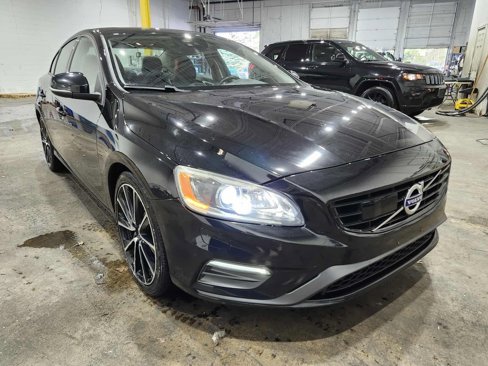 Used 2018 Volvo S60 T5 Dynamic w/ Vision Package image 30