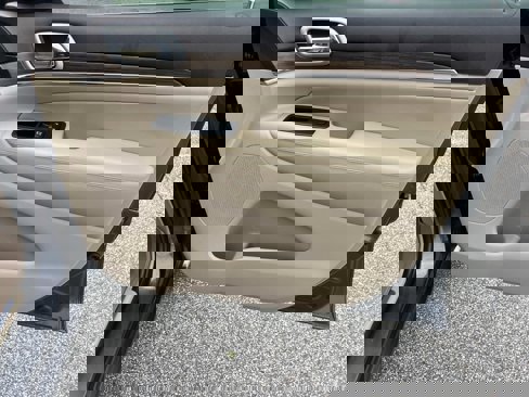 Used 2018 Jeep Grand Cherokee Overland image 14