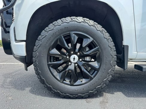 Used 2019 Chevrolet Silverado 1500 RST w/ Z71 Off-Road Package image 11