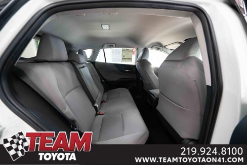 Used 2021 Toyota Venza LE image 25