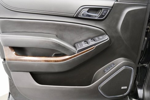 Used 2019 Chevrolet Suburban LT image 13