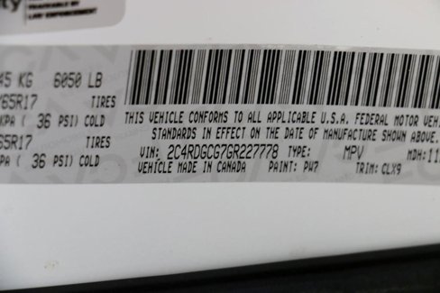 Used 2016 Dodge Grand Caravan SXT image 29