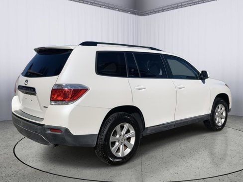Used 2012 Toyota Highlander 4WD image 9