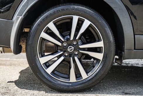 Used 2019 Nissan Kicks SV image 17