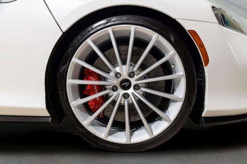 Used 2020 McLaren GT image 24