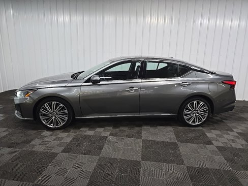 Used 2023 Nissan Altima 2.5 SL image 5