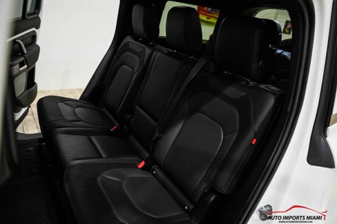 Used 2023 Land Rover Defender 110 X-Dynamic SE image 55