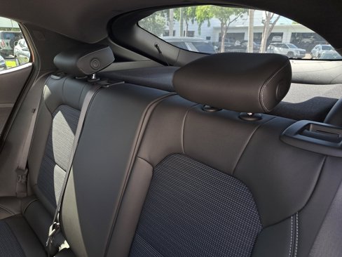 New 2025 Buick Envista Preferred image 11