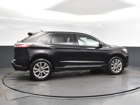 Used 2024 Ford Edge Titanium image 8