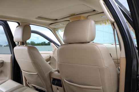 Used 2006 Ford Explorer Eddie Bauer image 46