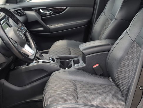Used 2022 Nissan Rogue Sport SV image 11