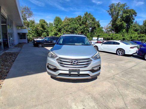 Used 2017 Hyundai Santa Fe Sport image 2