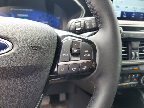 Used 2022 Ford Escape SEL w/ Technology Package image 19