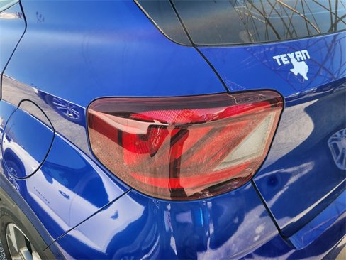 Used 2025 Hyundai Venue SEL image 7