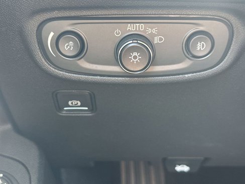 Certified 2023 GMC Terrain AT4 image 17
