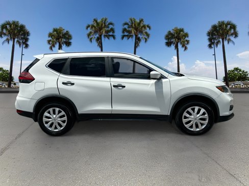 Certified 2020 Nissan Rogue S image 4