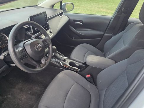 Used 2021 Toyota Corolla LE image 4