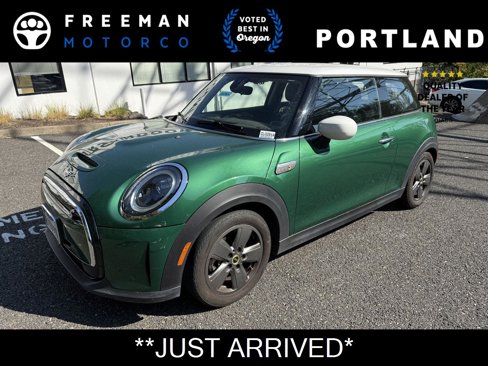 Used 2022 MINI Cooper SE image 1