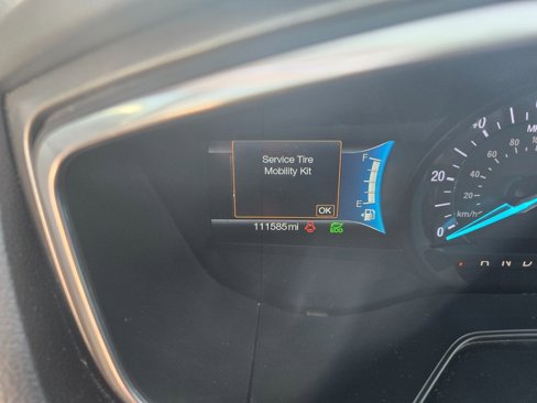 Used 2020 Ford Fusion SE image 10