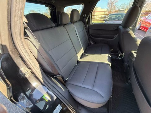 Used 2011 Ford Escape XLT image 17