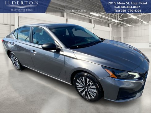 Used 2024 Nissan Altima 2.5 SV image 4
