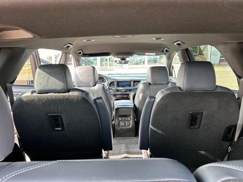 Used 2024 Buick Enclave Premium image 12
