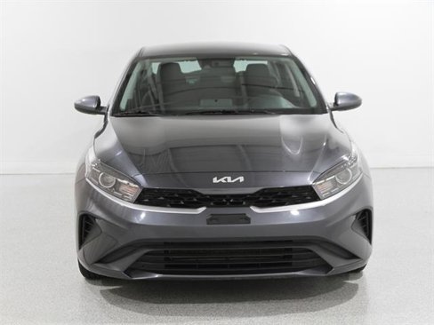 Used 2022 Kia Forte LXS image 2