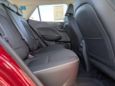 Used 2024 Hyundai Venue Limited image 12