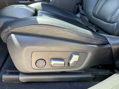 Used 2023 BMW X4 xDrive30i w/ Parking Assistance Package image 16