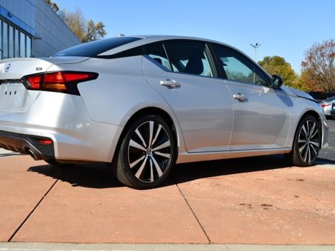 Used 2022 Nissan Altima 2.5 SR image 6