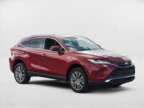Used 2021 Toyota Venza XLE w/ Carpet Mat Package (TMS) image 3