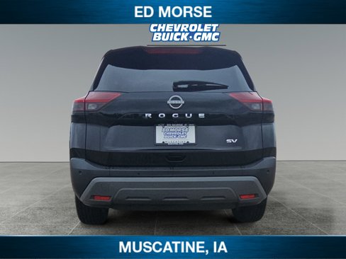 Used 2023 Nissan Rogue SV image 4
