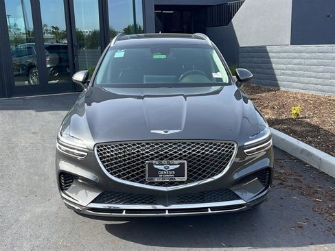 Used 2025 Genesis GV70 2.5T w/ Select Package image 2