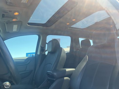 Used 2017 Chevrolet Traverse LT image 11