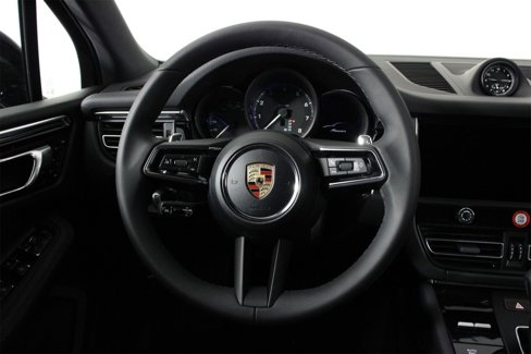 New 2026 Porsche Macan image 12