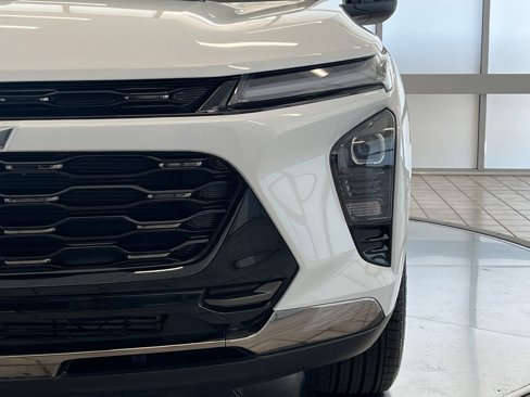 Certified 2024 Chevrolet Trax ACTIV w/ Sunroof Package image 11