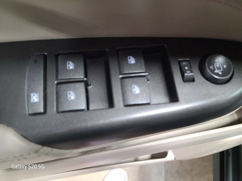Used 2012 Cadillac SRX Luxury image 27