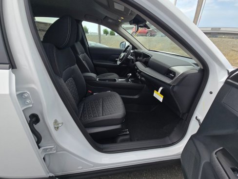 New 2025 Nissan Kicks SV image 11