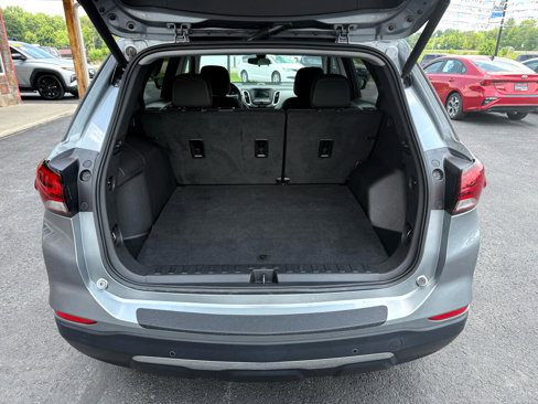 Used 2023 Chevrolet Equinox LT w/ Driver Convenience Package image 6