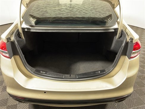 Used 2018 Ford Fusion SE w/ Equipment Group 201A image 14