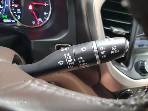 Used 2017 GMC Acadia Denali image 39