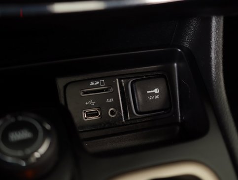 Used 2017 Jeep Cherokee 75th Anniversary image 19