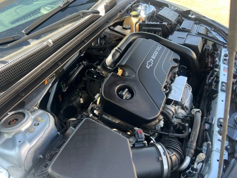 Used 2017 Chevrolet Malibu LT image 31