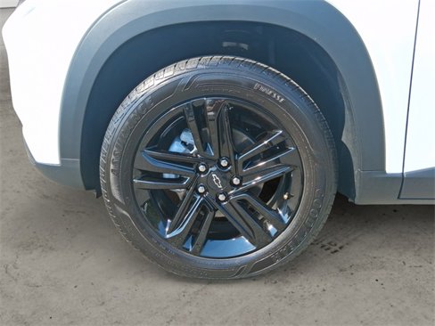 Used 2025 Chevrolet Trax ACTIV w/ Driver Confidence Package image 14